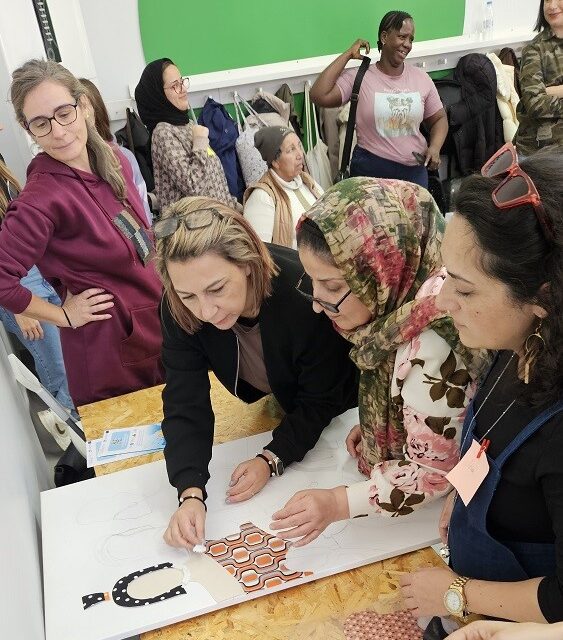 Building Connections Through Art! – Social Cohesion Activity – HELIOS+